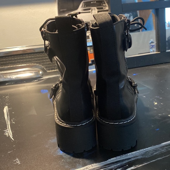 Platform Combat Boot - Picture 4 of 5